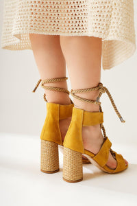 Britty Sarı Süet Kalın Bantlı Halat Bağlamalı Topuklu Sandalet