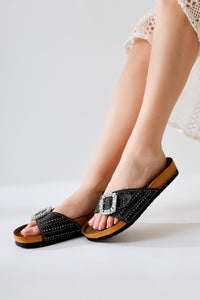 Carolinne Siyah Tek Bantlı Taş Detaylı Tokalı Terlik