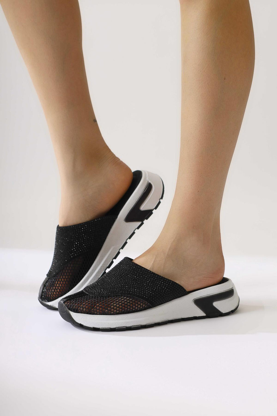 Suma Siyah File Detaylı Taşlı Terlik