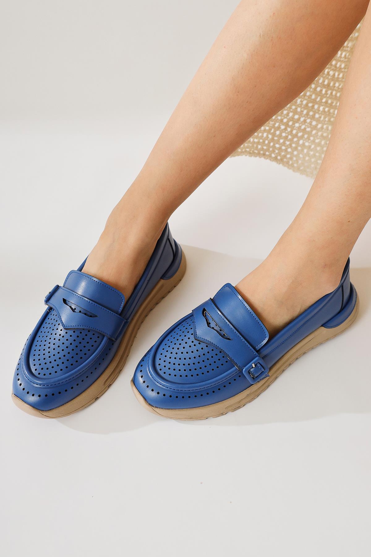 Zain Mavi Lazer Delikli Toka Detaylı Babet