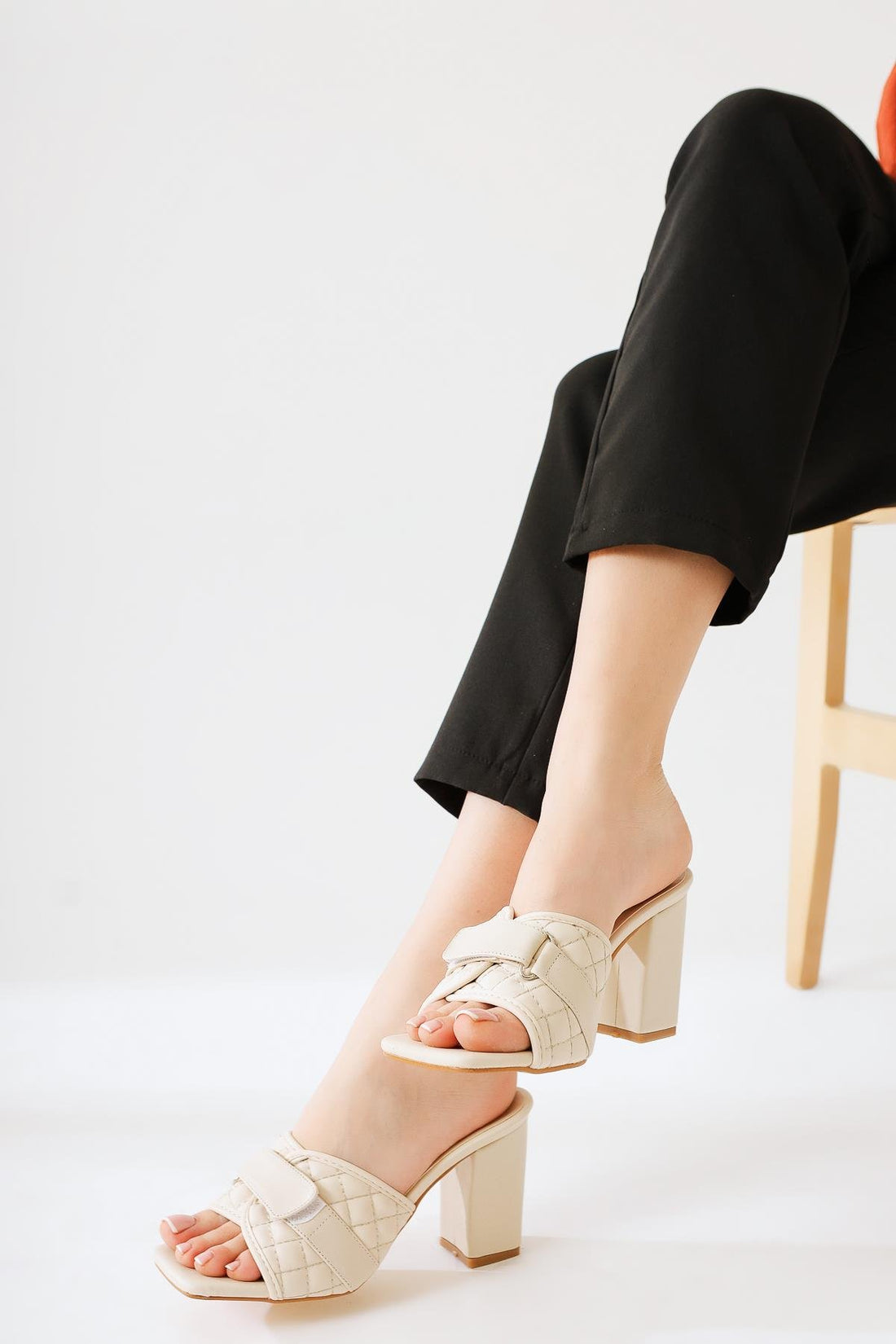 Prisha Bej Çıtçıt Detaylı Desenli Topuklu Ayakkabı