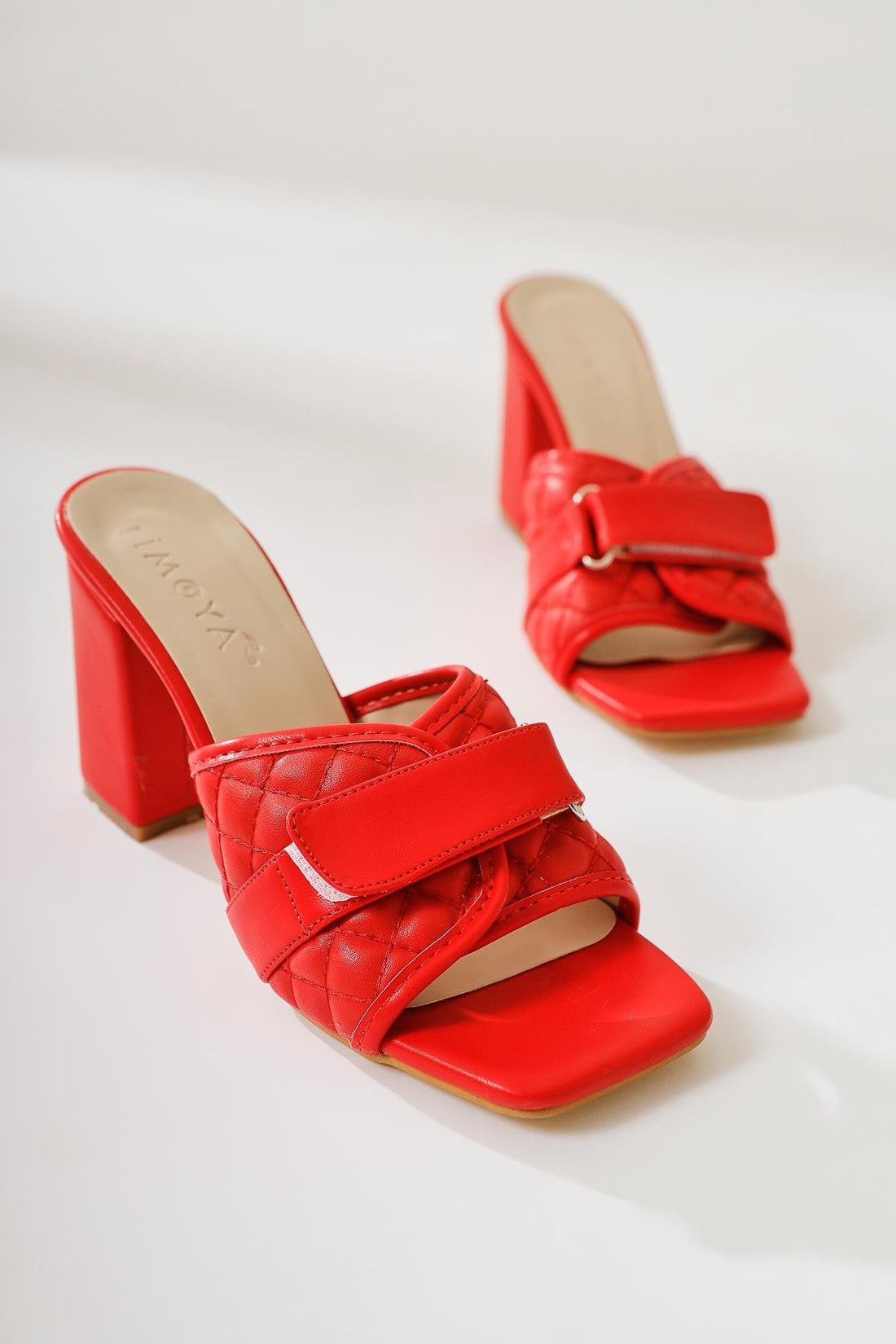 Prisha Kırmızı Çıtçıt Detaylı Desenli Topuklu Ayakkabı