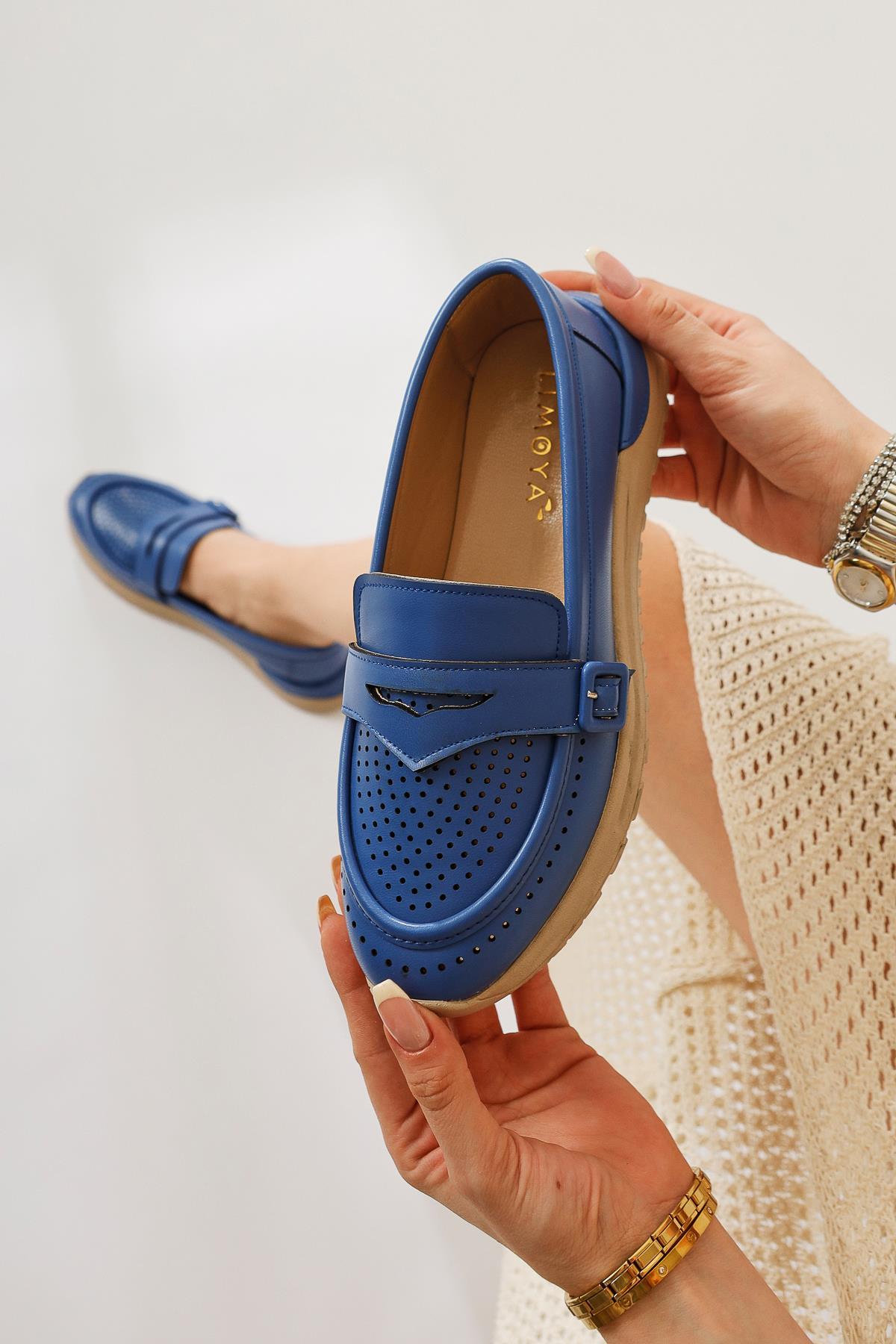 Zain Mavi Lazer Delikli Toka Detaylı Babet