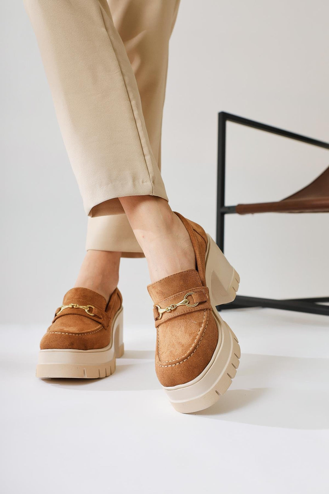 Manija Taba Süet Toka Detaylı Platformlu Makosen Ayakkabı