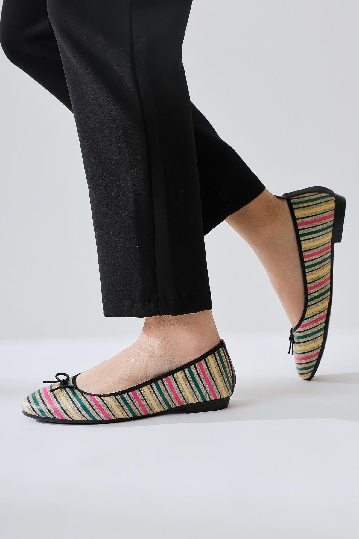 Melin Siyah Çizgili Baskılı Fiyonk Detaylı Babet