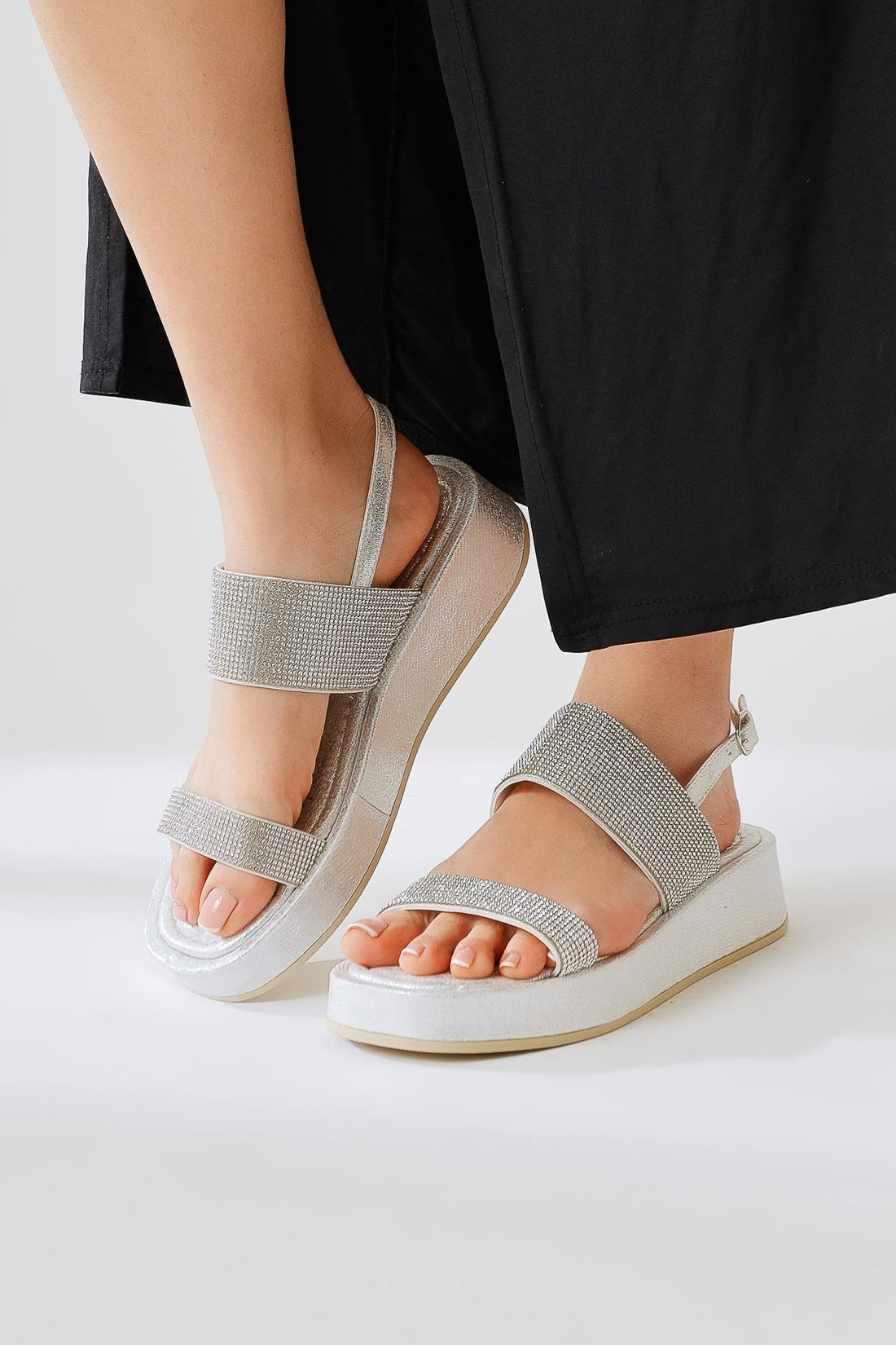 Cisela Gümüş Taşlı Bantlı Sandalet