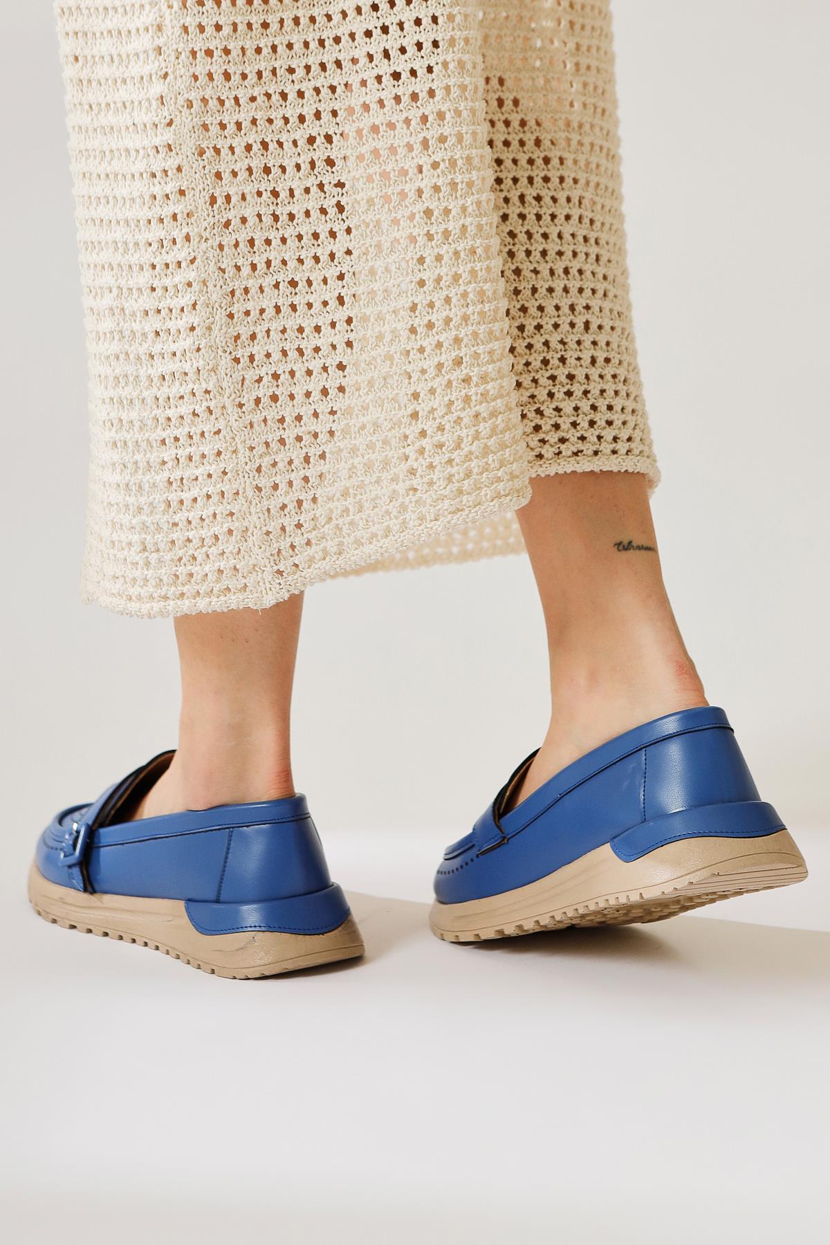 Zain Mavi Lazer Delikli Toka Detaylı Babet