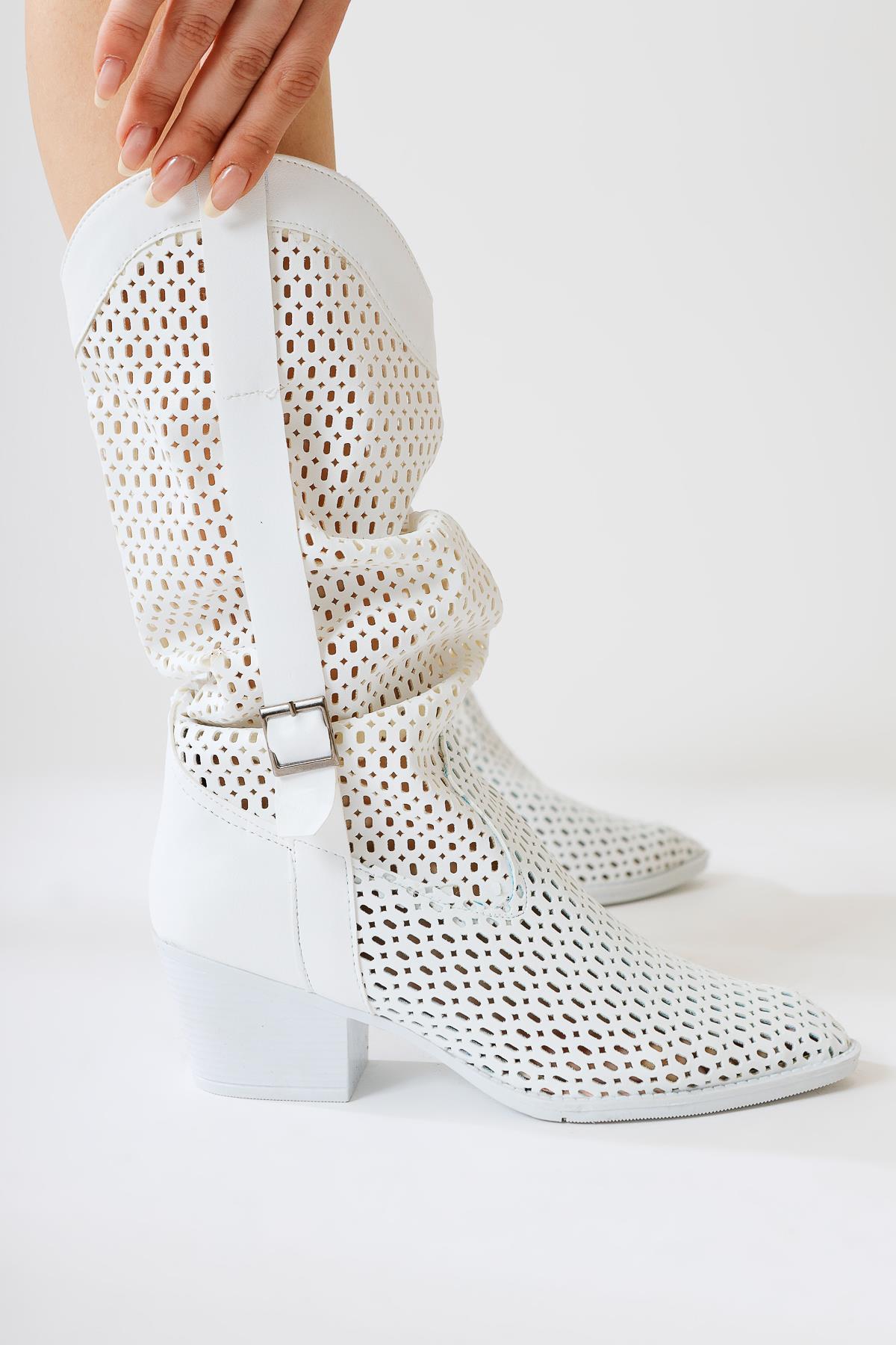 Orietta Beyaz Lazer Kesim Körüklü Yazlık Çizme