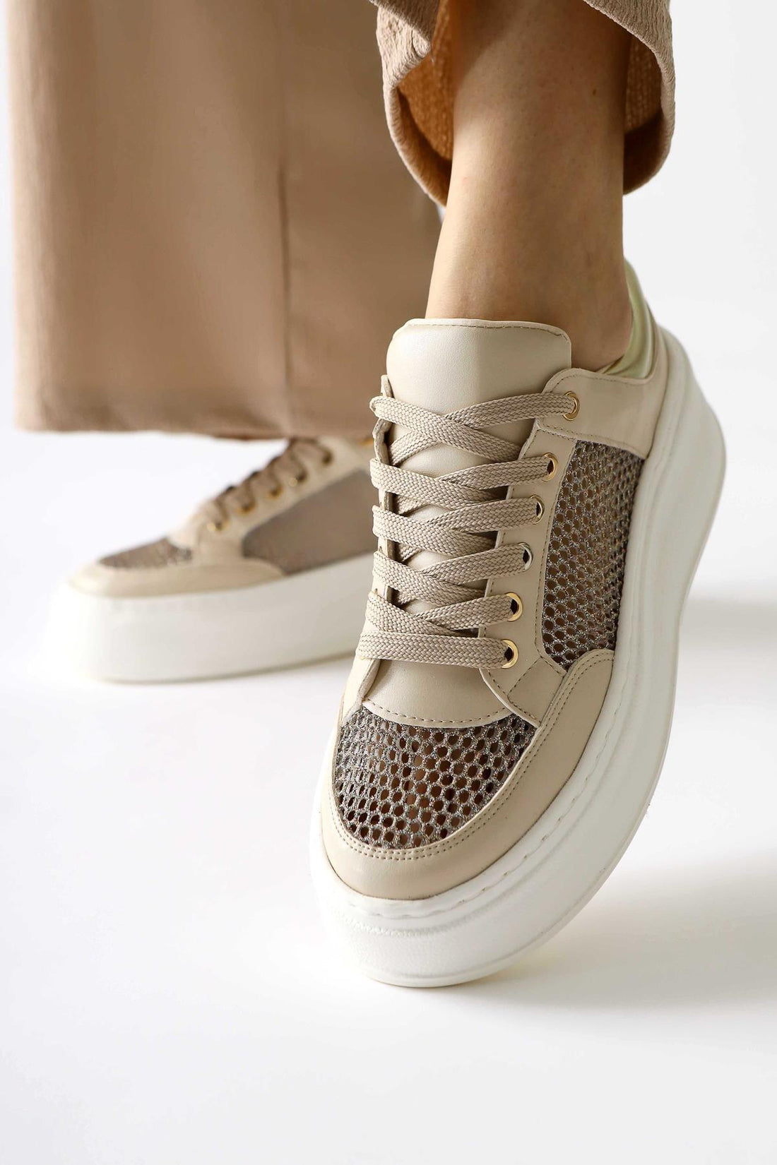 Emilina Krem Fileli Bağcıklı Sneakers