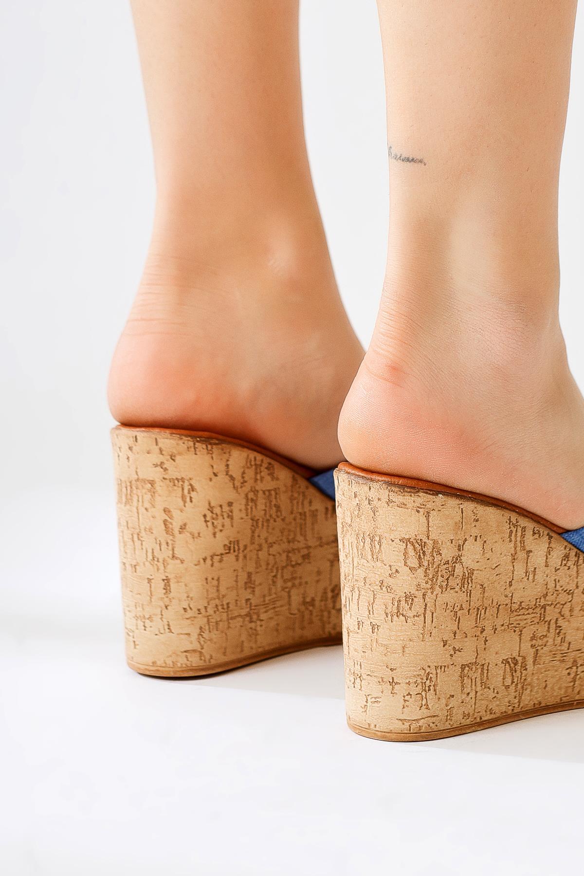 Riya Lacivert Kalın Mantar Tabanlı Terlik