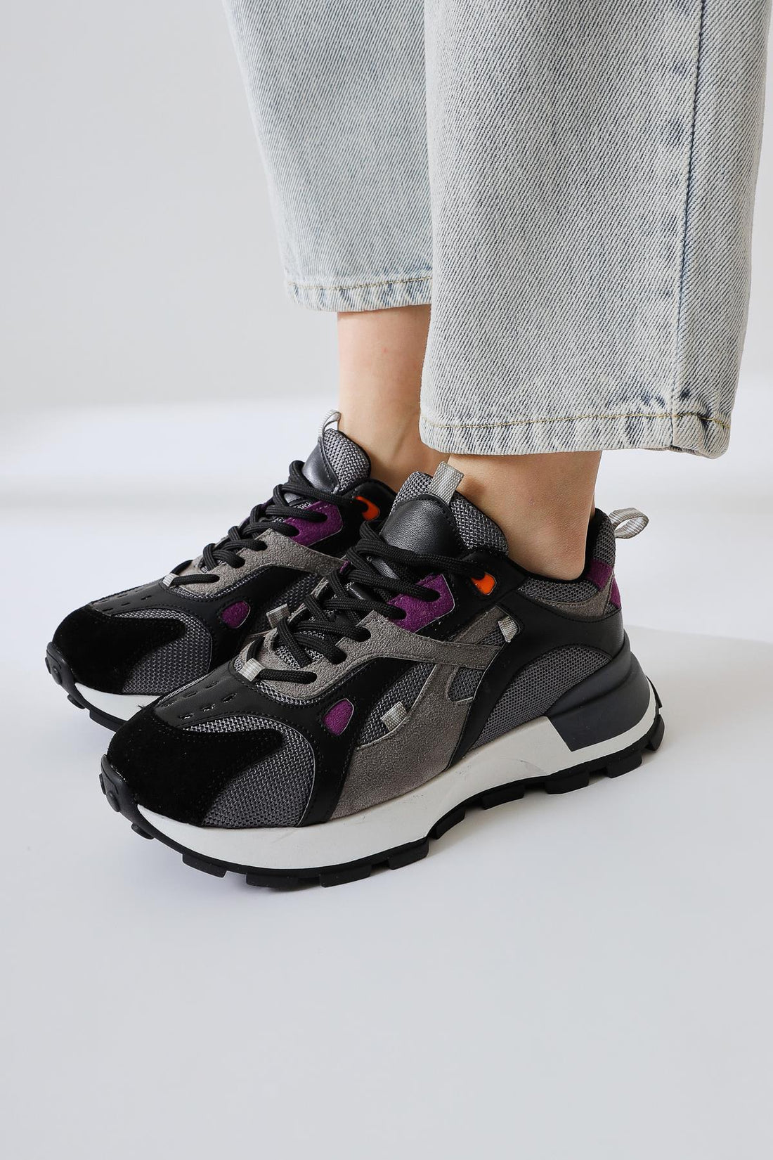 Siska Siyah Süet Bağcıklı Yüksek Taban Sneakers