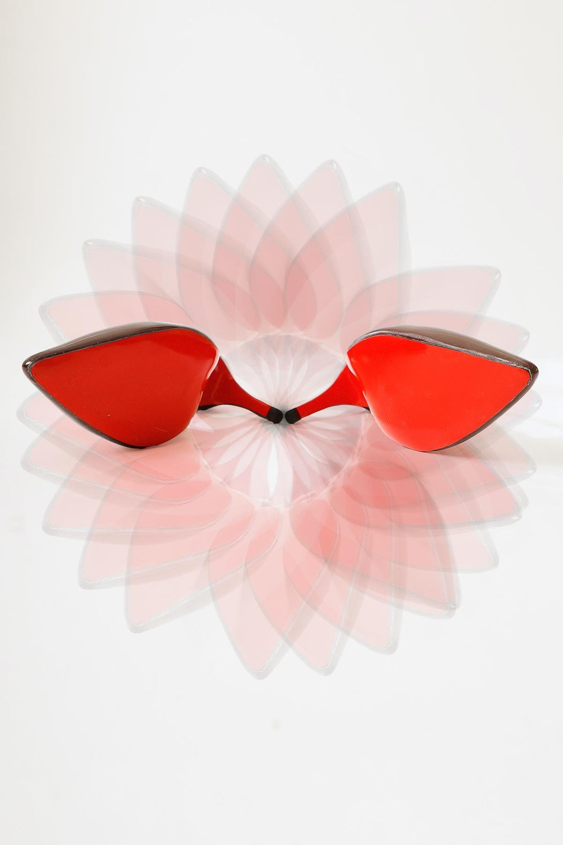 Minal Bordo Rugan Sivri Burunlu Kırmızı Jurdanlı Topuklu Ayakkabı