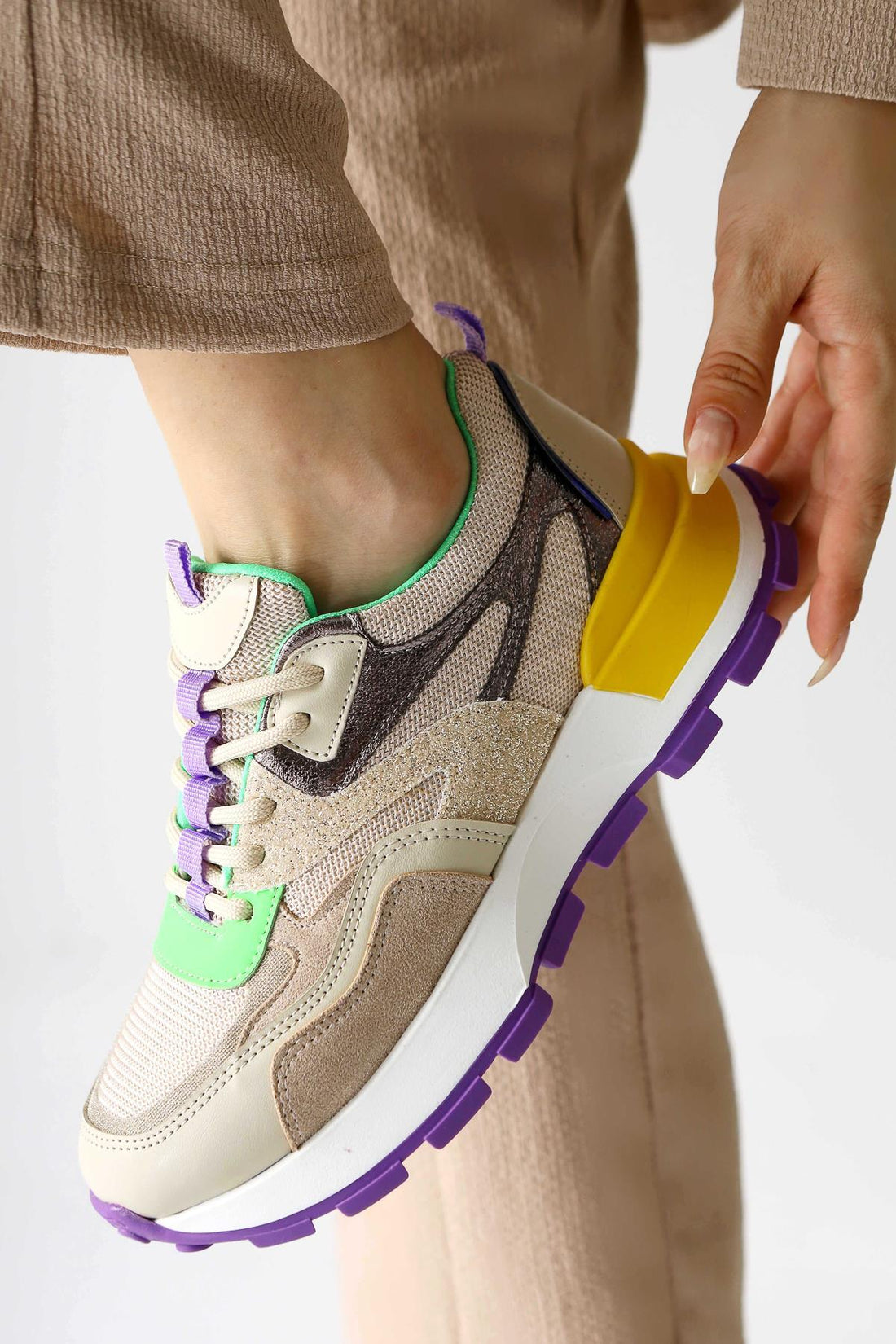 Netta Çok Renkli (Yeşil) File Detaylı Bağcıklı Sneakers