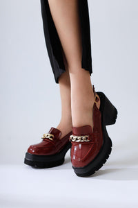 Lorisa Bordo Rugan Zincir Tokalı Makosen Görünümlü Açık Ayakkabı