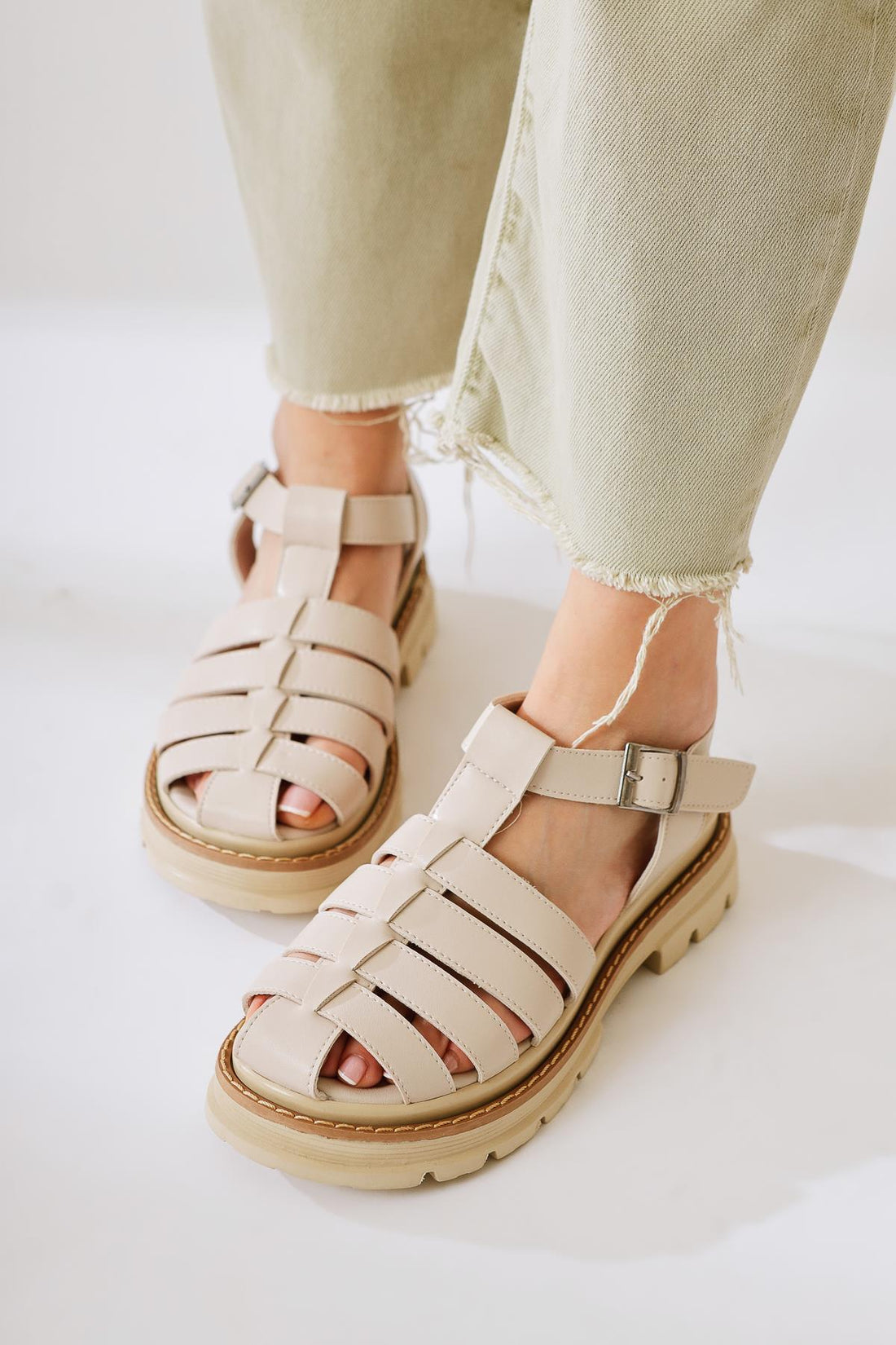 Tylia Bej Kalın Tabanlı Sandalet