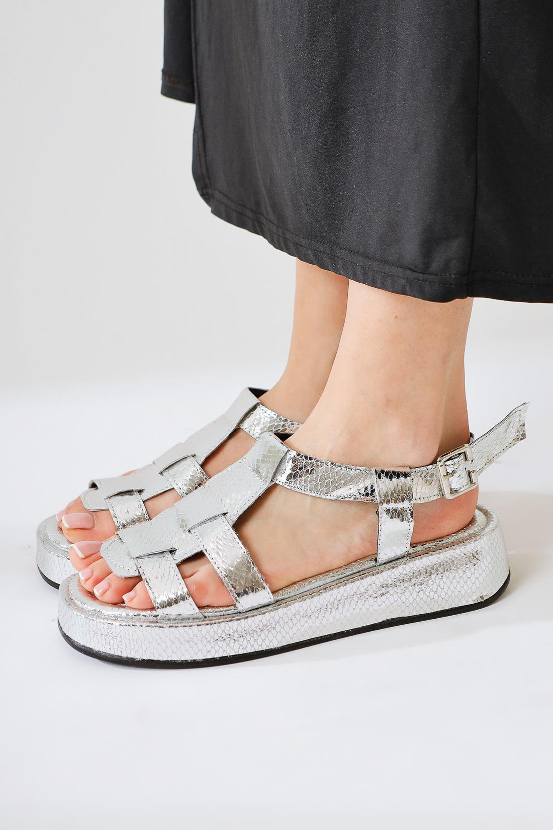Tracey Gümüş Kemerli Kalın Taban Sandalet
