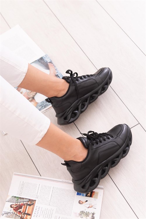 Eleanor Siyah Yüksek tabanlı Bağcıklı Sneakers Spor Ayakkabı