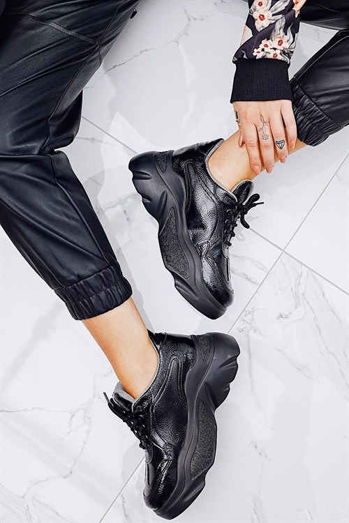 Jaycee Siyah Kırışık Rugan Bağcıklı Sneakers Spor Ayakkabı