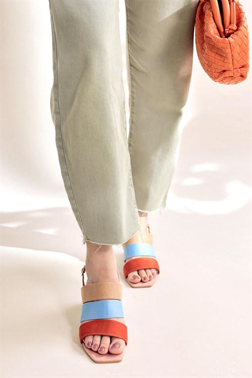 Katherine Pudra Kum Bebe-Mavisi Portakal Alçak Hasır Topuklu Sandalet
