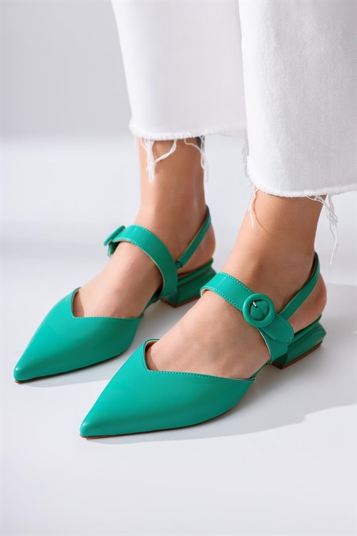 Sue Yeşil Sivri Burunlu Yuvarlak Tokalı Kısa Topuklu Sandalet