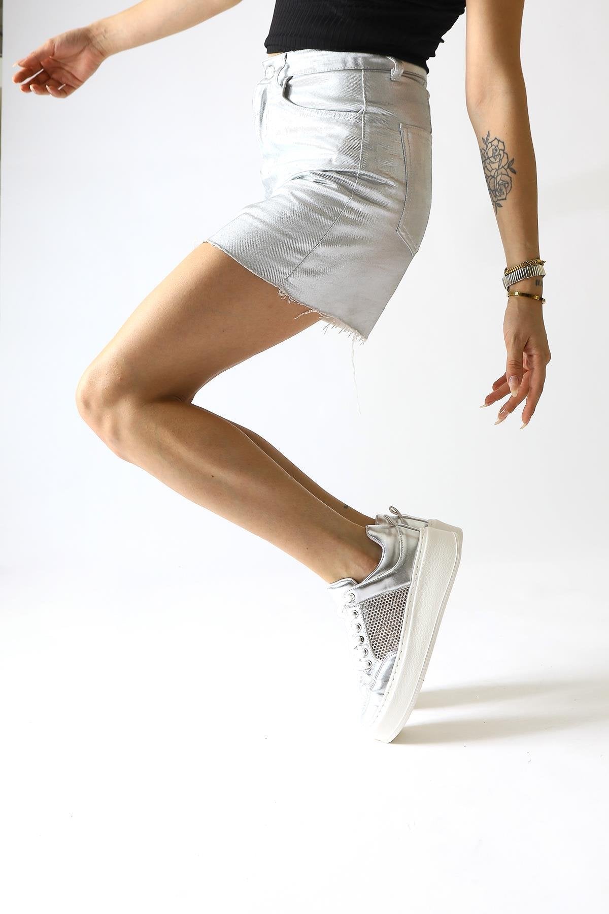 Emilina Gümüş Fileli Bağcıklı Sneakers