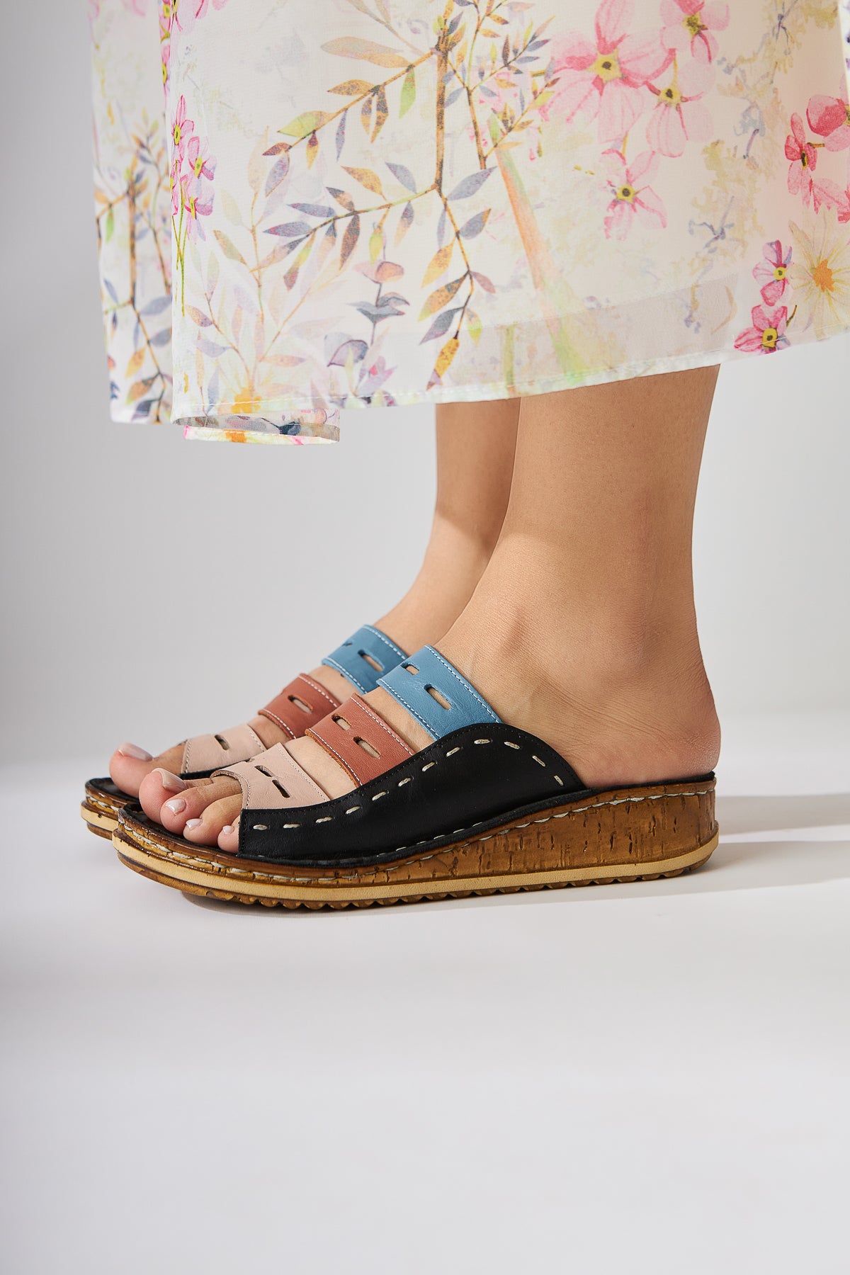 Hakiki Deri Joelle Siyah Comfort Lazer Kesim Terlik
