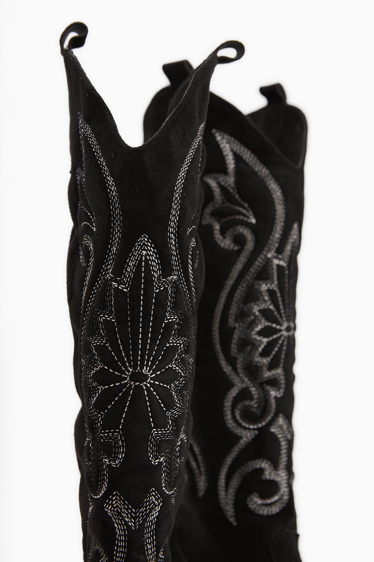 Dani Siyah Süet Nakış Detaylı Sivri Burunlu Western Çizme