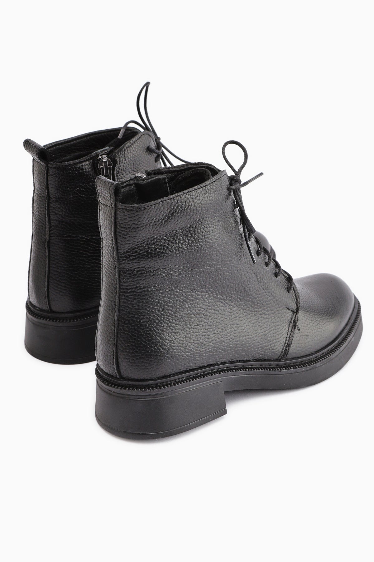 Karol Hakiki Deri Siyah Bağcıklı Kadın Bot