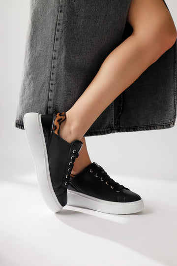 Tinka Siyah Kalın Tabanlı Leopar Detaylı Sneakers