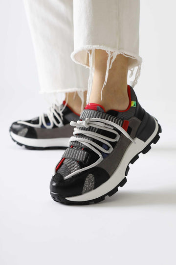 Nely Siyah Asimetrik Bağcıklı Sneakers