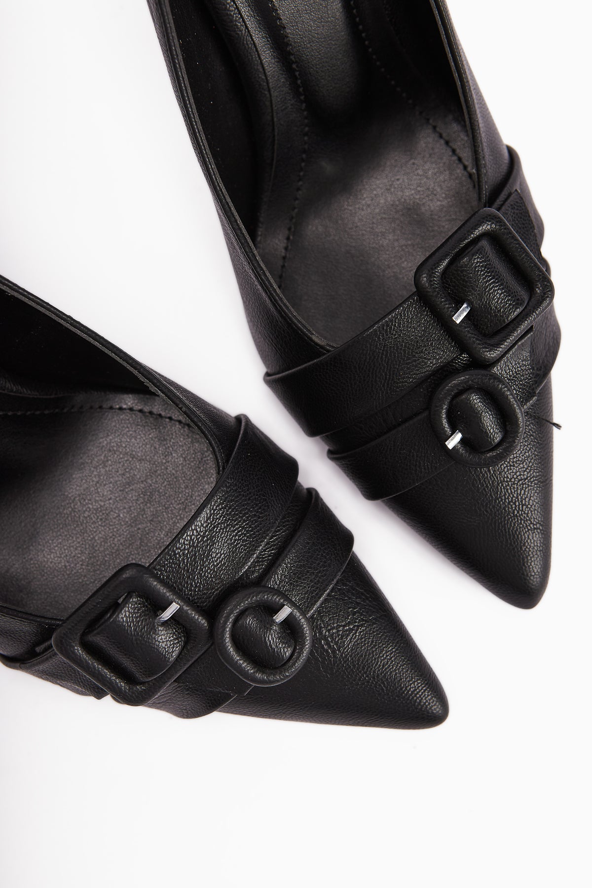 Halez Siyah Tokalı Stiletto Sivri Burunlu Kadın Topuklu Ayakkabı
