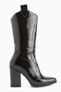 Keri Siyah Kroko Asimetrik Kesim Topuklu Kısa Çizme