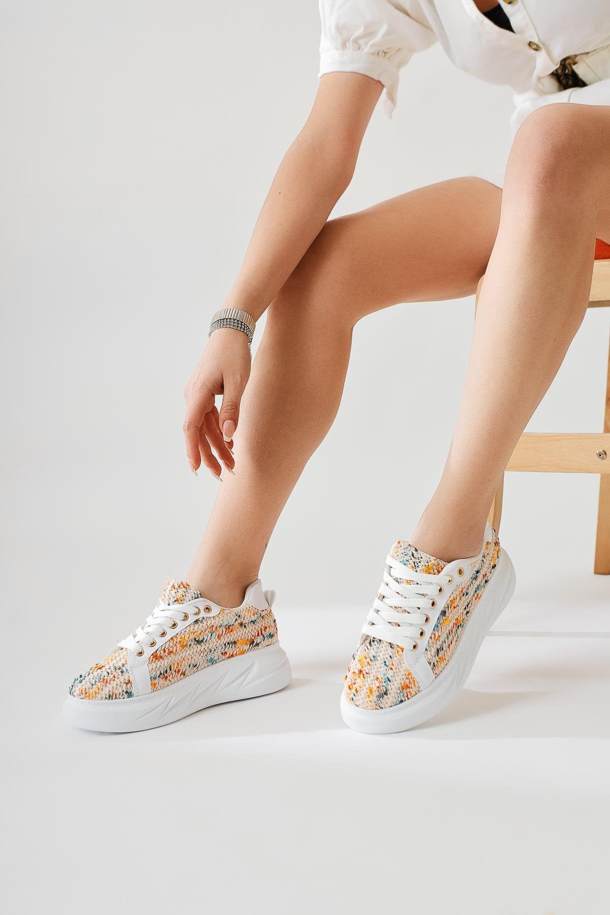 Silfa Beyaz Örgü Desenli Yüksek Taban Bağcıklı Sneakers