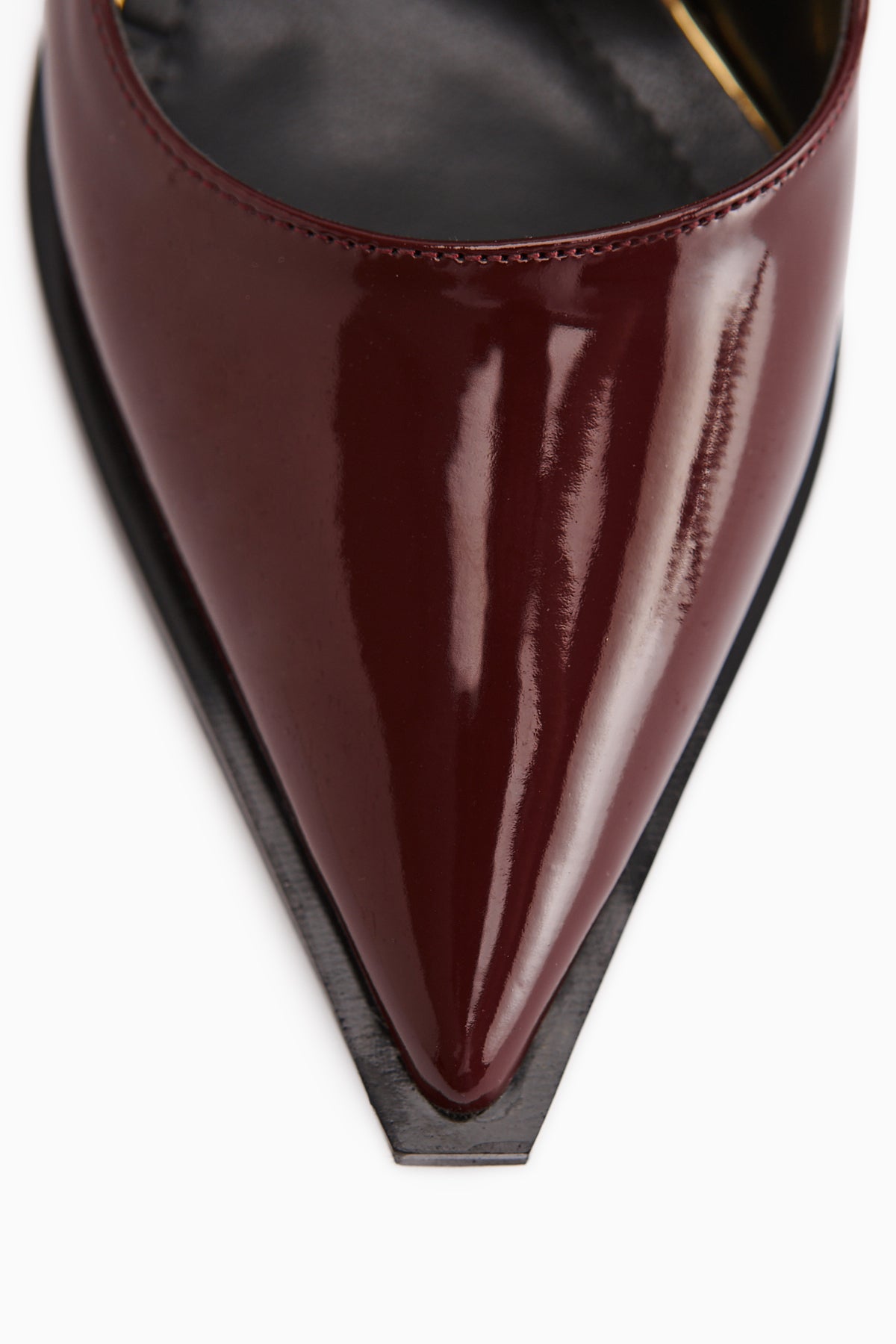 Mithra Bordo Rugan Sivri Burunlu Toka Detaylı Topuklu Ayakkabı