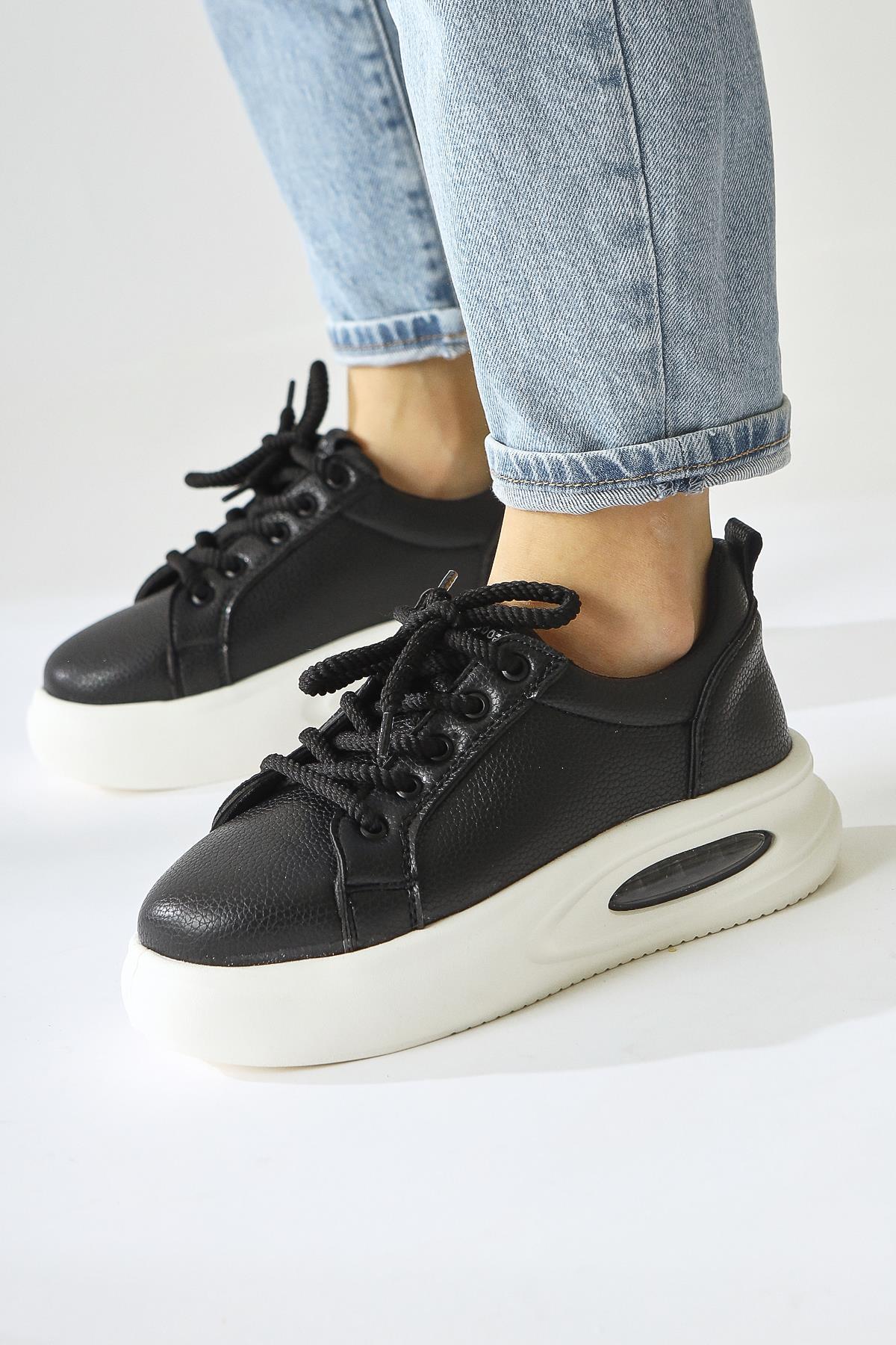 Loura Siyah Deri Desenli Havalı Taban Bağcıklı Sneakers
