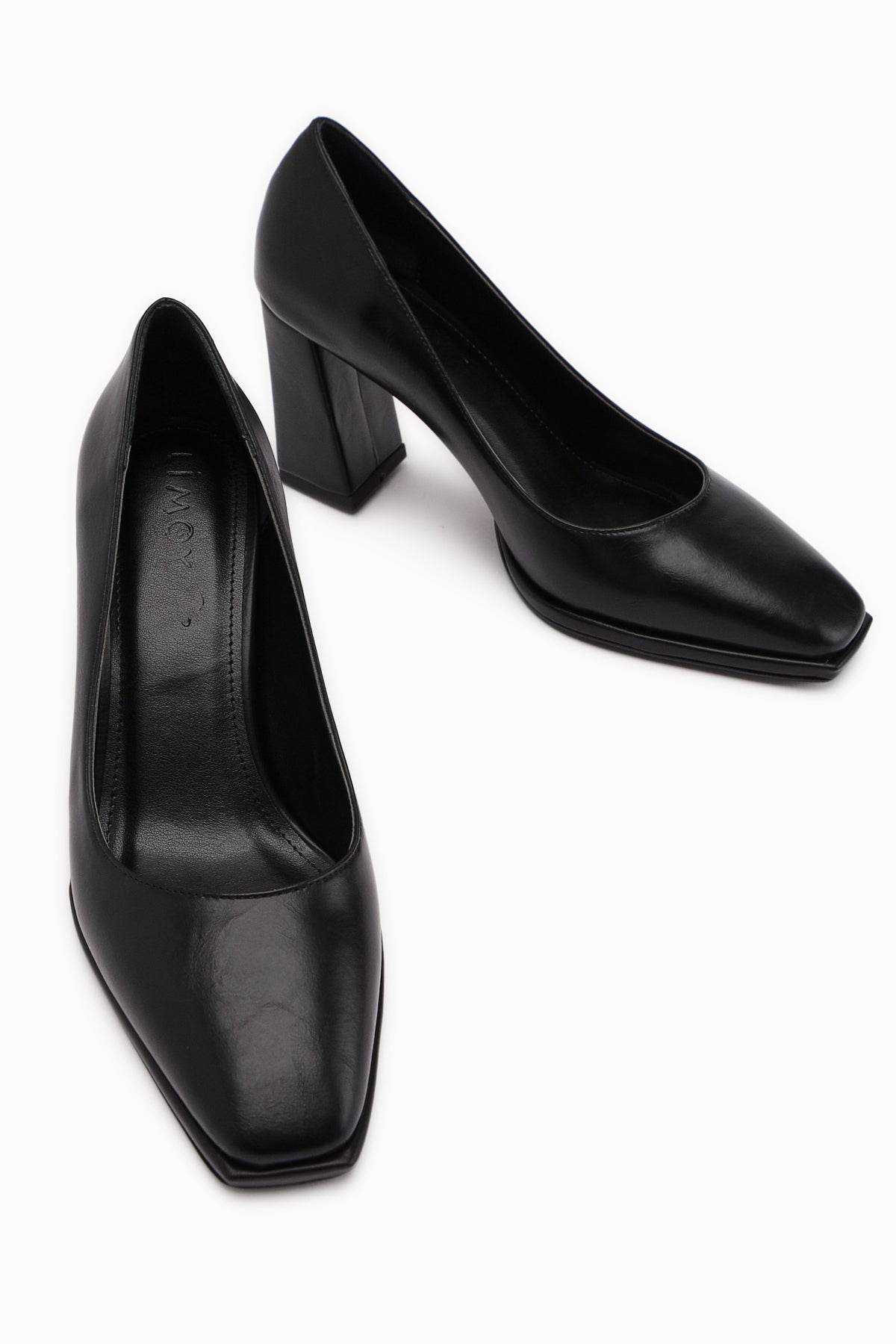 Doriana Siyah Küt Burunlu Kadın Topuklu Ayakkabı