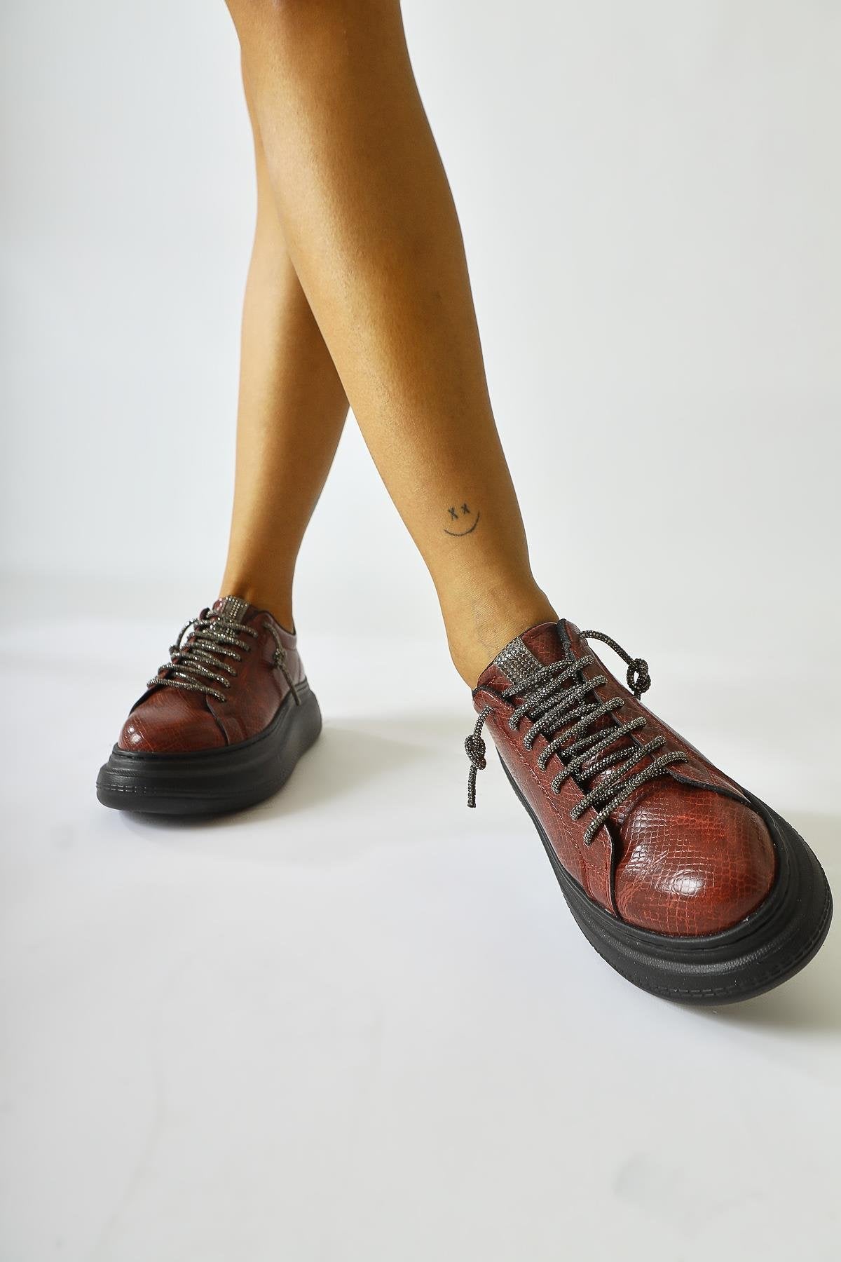 Shake Bordo Taş Detaylı Sneakers (Parlak Bağcık Hediyeli)