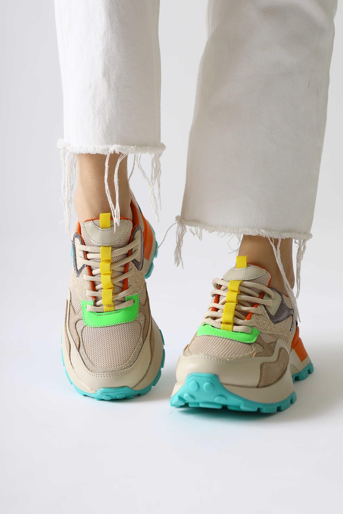 Netta Çok Renkli (Turuncu) File Detaylı Bağcıklı Sneakers