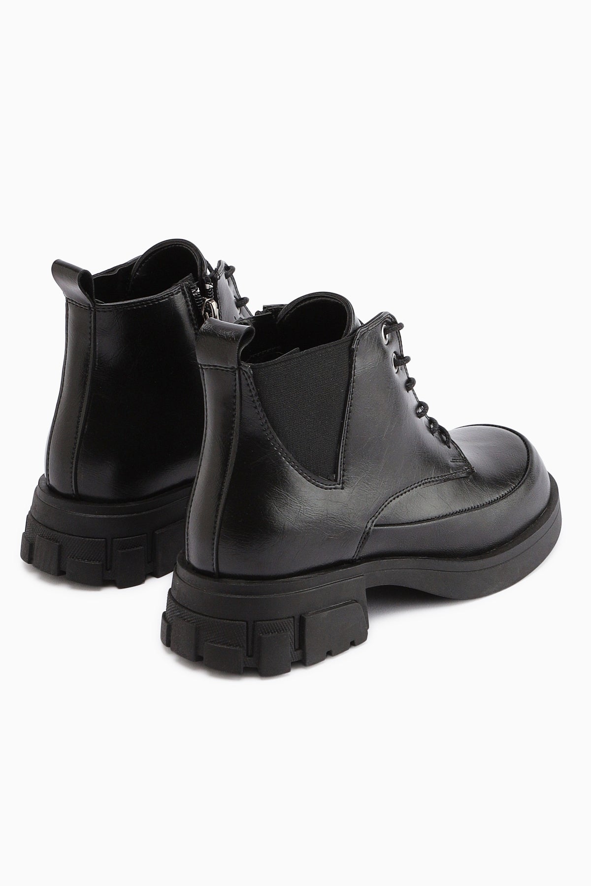 Luisa Siyah Bağcıklı Kadın Bot