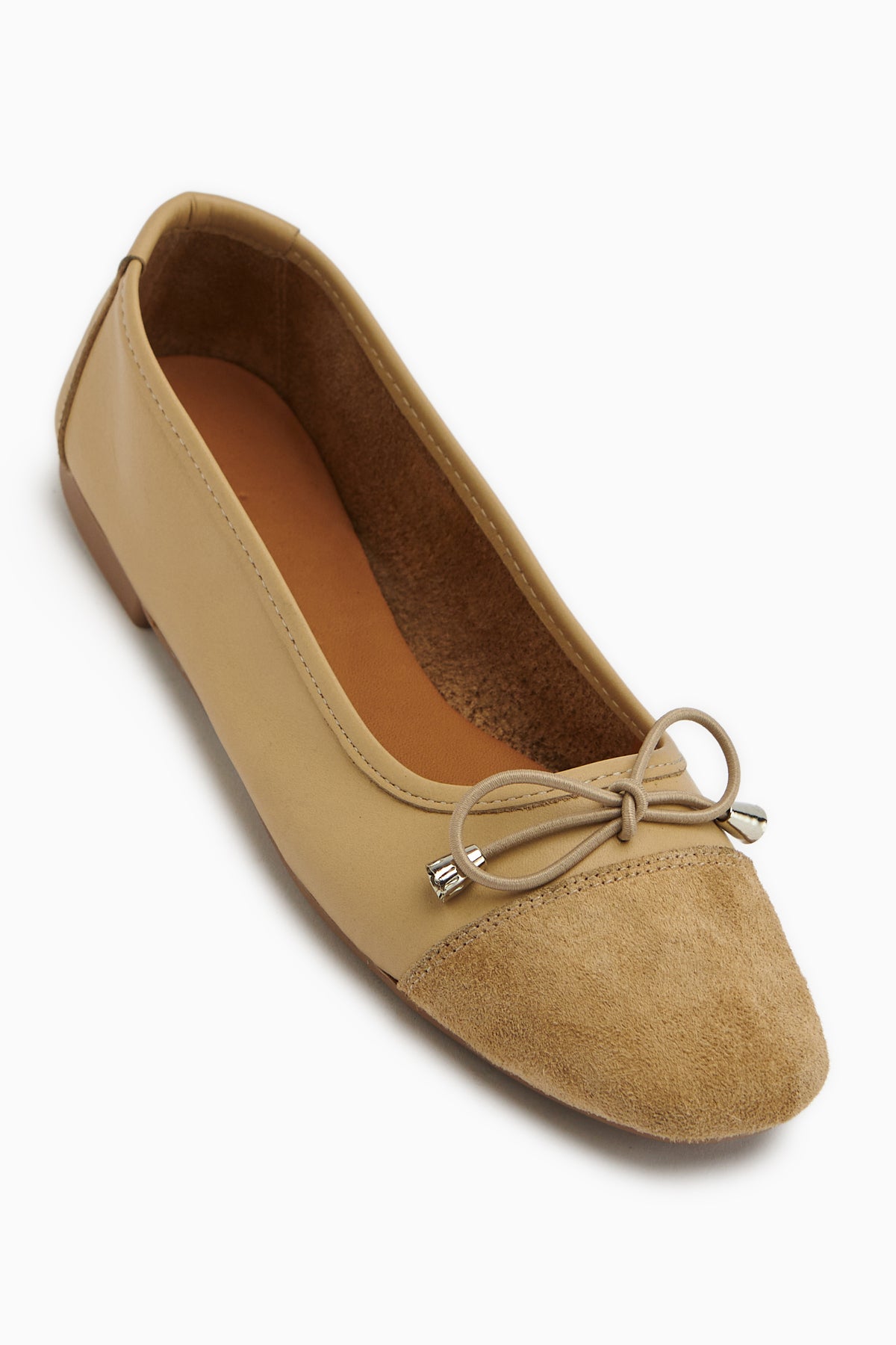 Anjela Hakiki Deri Bej Fiyonk Detaylı Kadın Babet Ayakkabı