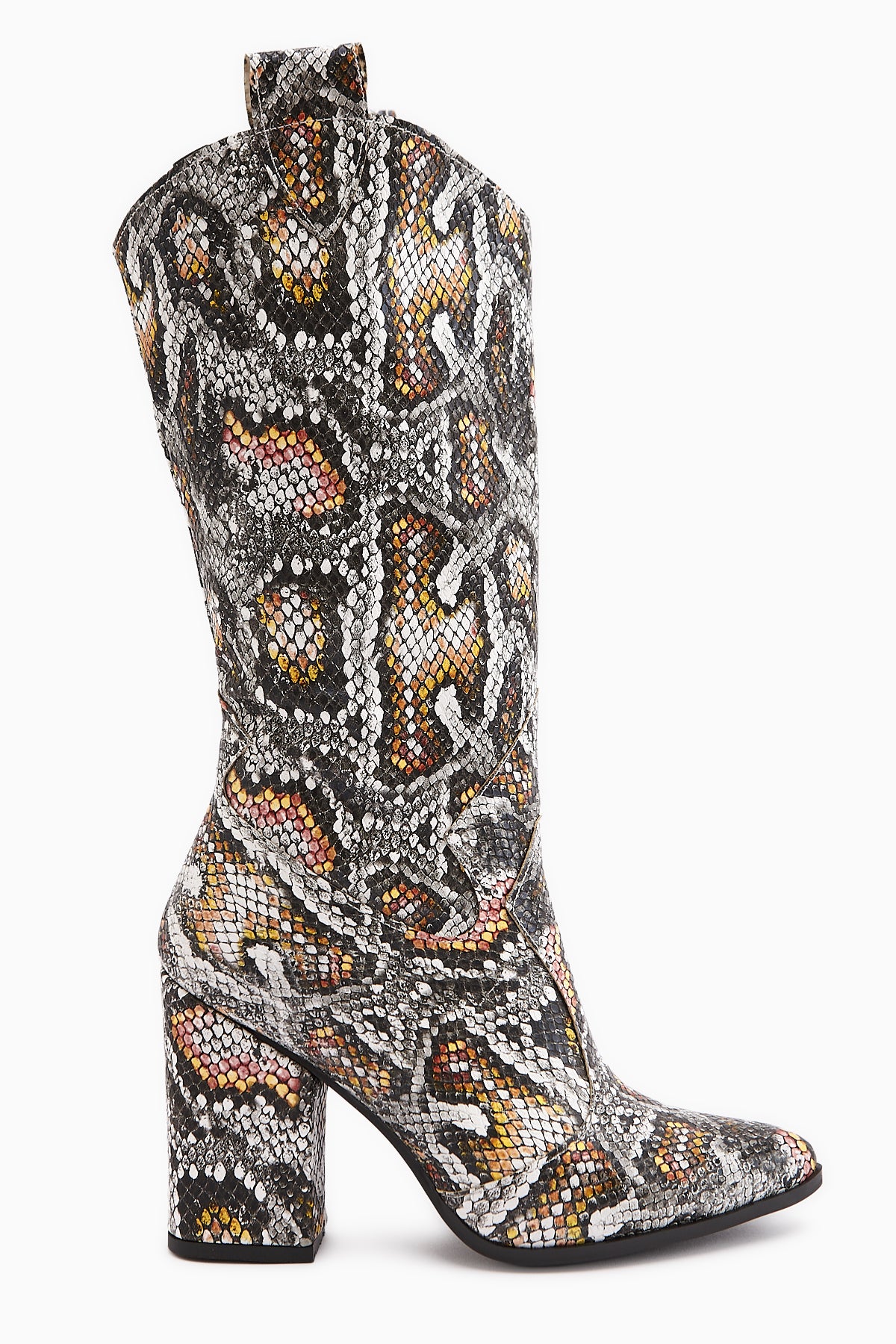 Keri Yılan Desenli Asimetrik Kesim Topuklu Kısa Çizme