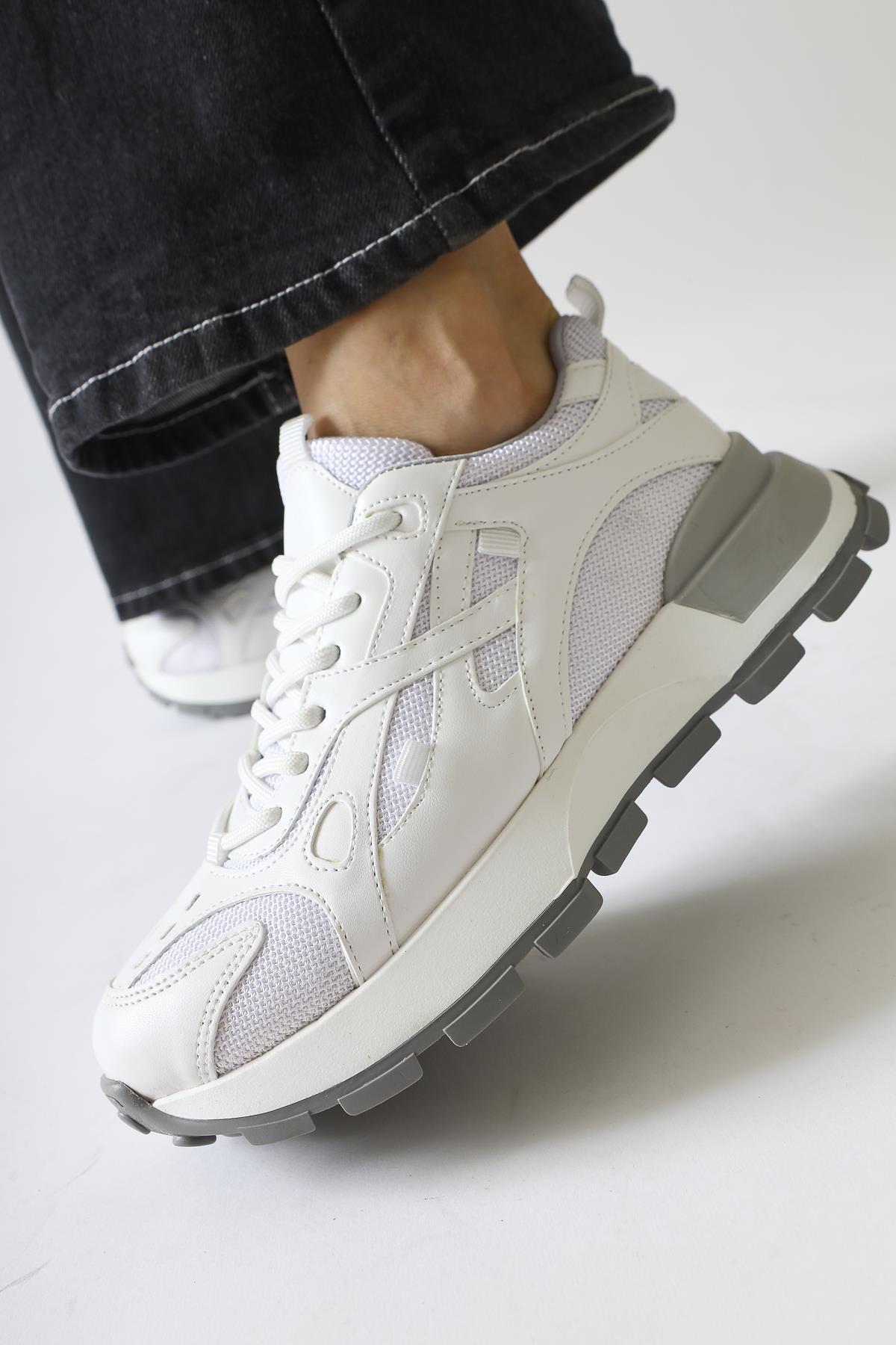 Siska Beyaz Bağcıklı Yüksek Taban Sneakers