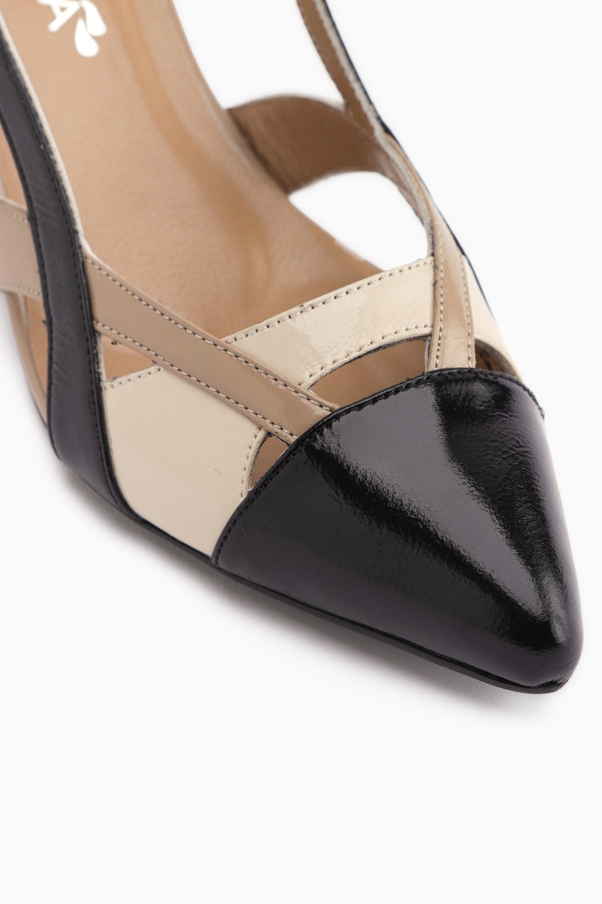 Merry Hakiki Deri Siyah Burnu Kapalı Kadın Topuklu Ayakkabı