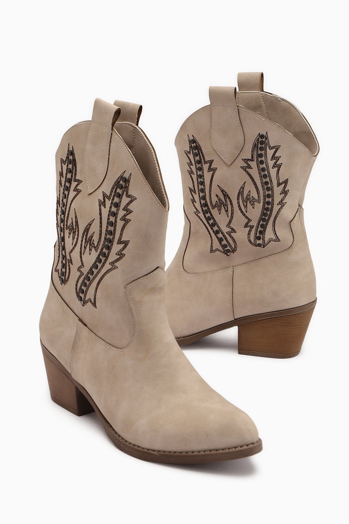 Fiza Bej Sivri Burunlu Nakışlı Zımba Detaylı Western Bot