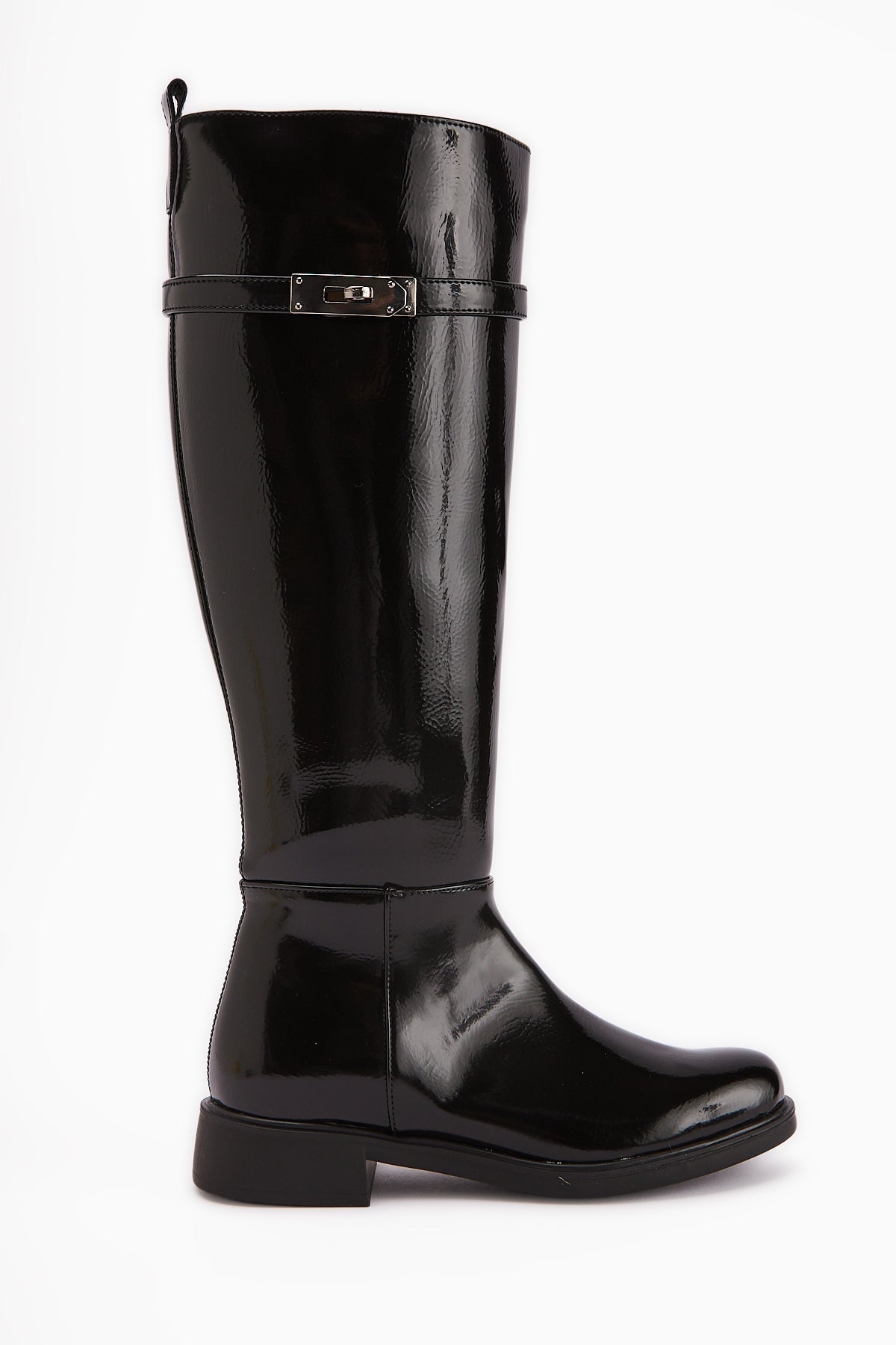 Kanako Siyah Rugan Aksesuarlı Fermuarlı Kısa Topuklu Çizme