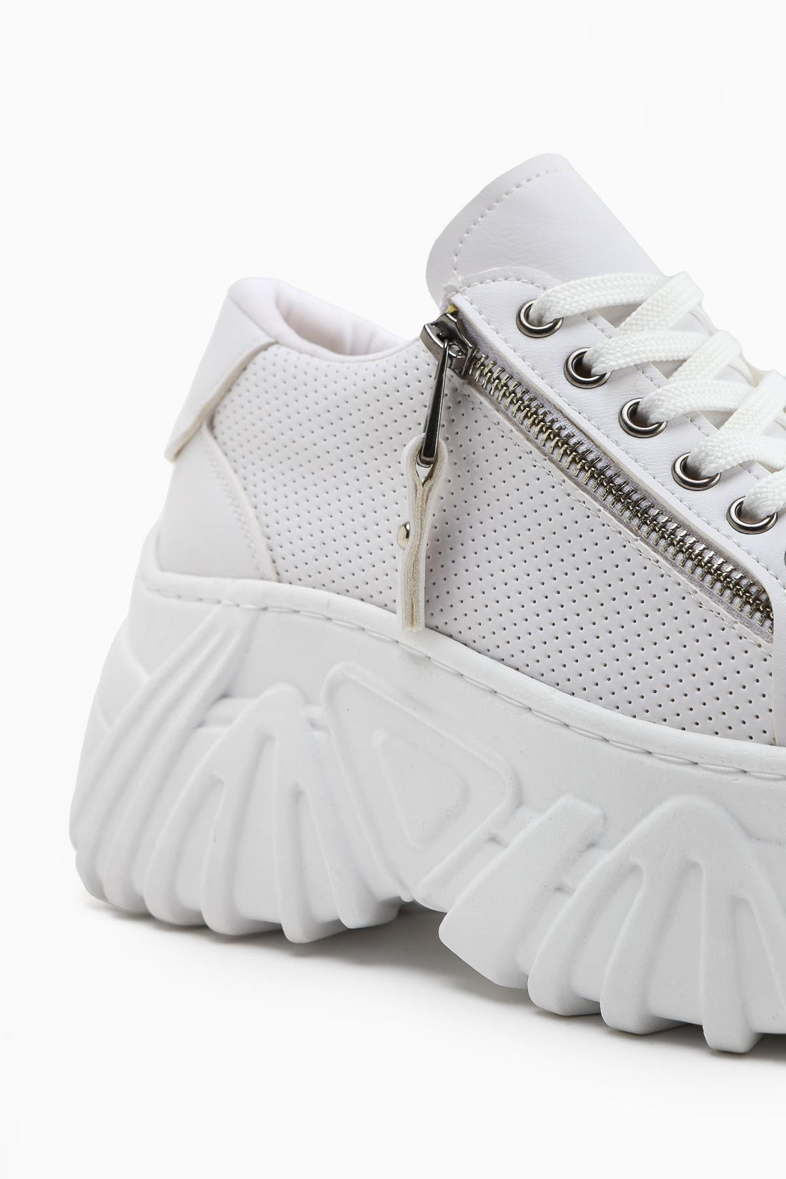 Betty Beyaz Yüksek Tabanlı Fermuar Detaylı Kadın Sneakers