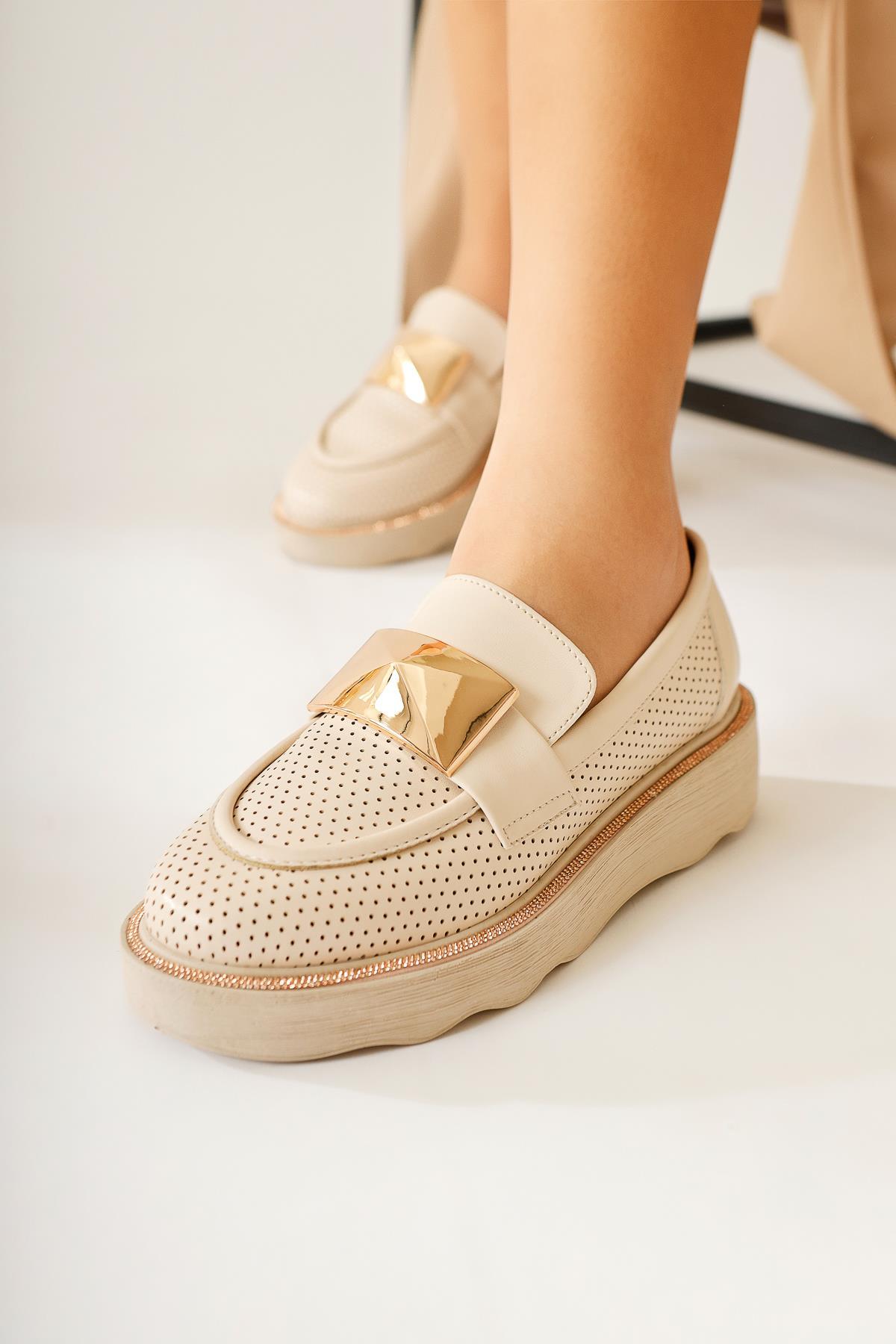 Khloe Bej Toka Detaylı Delikli Makosen Ayakkabı