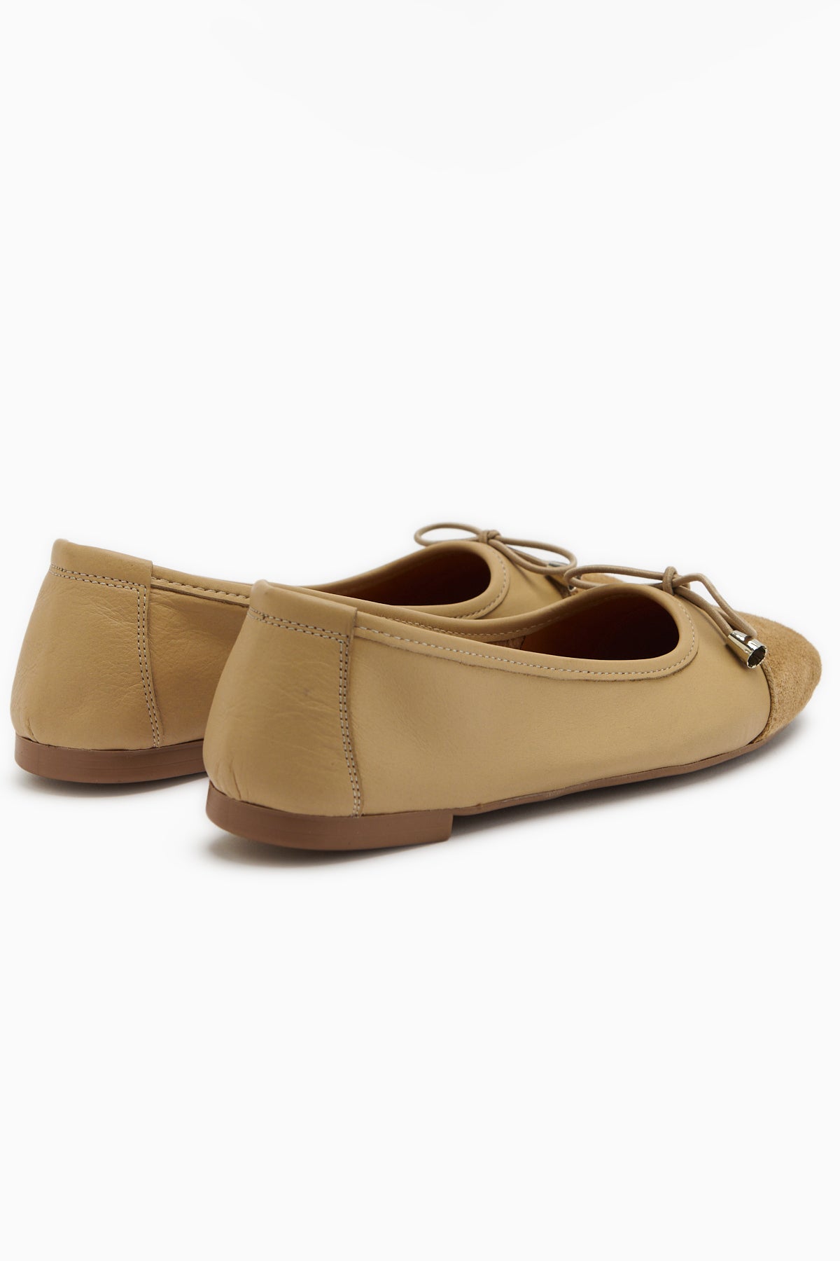 Anjela Hakiki Deri Bej Fiyonk Detaylı Kadın Babet Ayakkabı