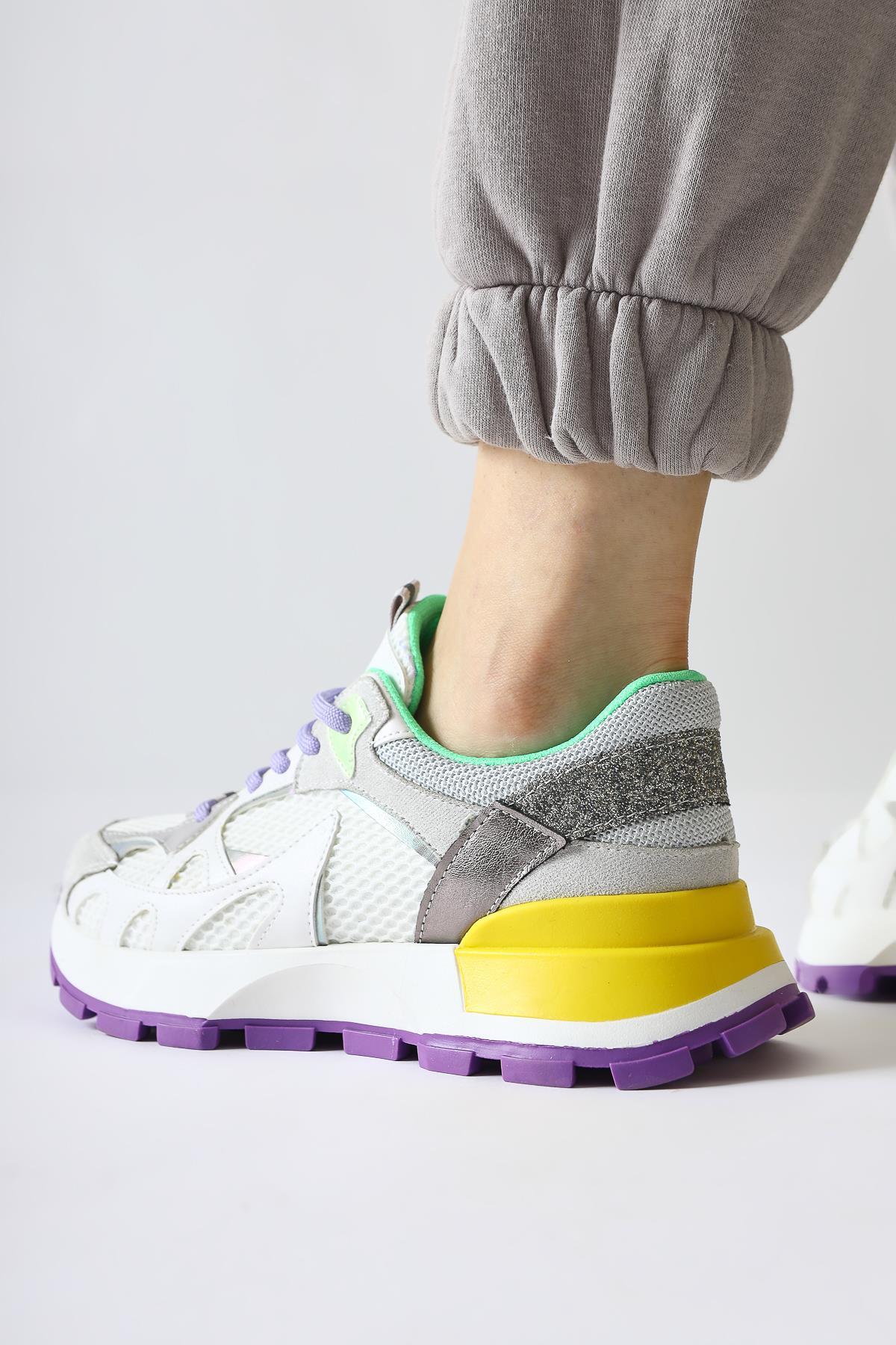 Moe Beyaz File Detaylı Bağcıklı Sneakers
