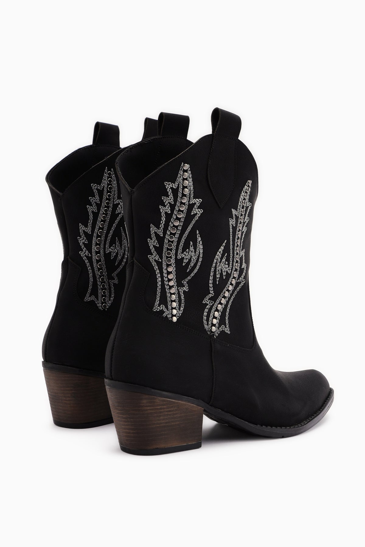 Fiza Siyah Sivri Burunlu Nakışlı Zımba Detaylı Western Bot